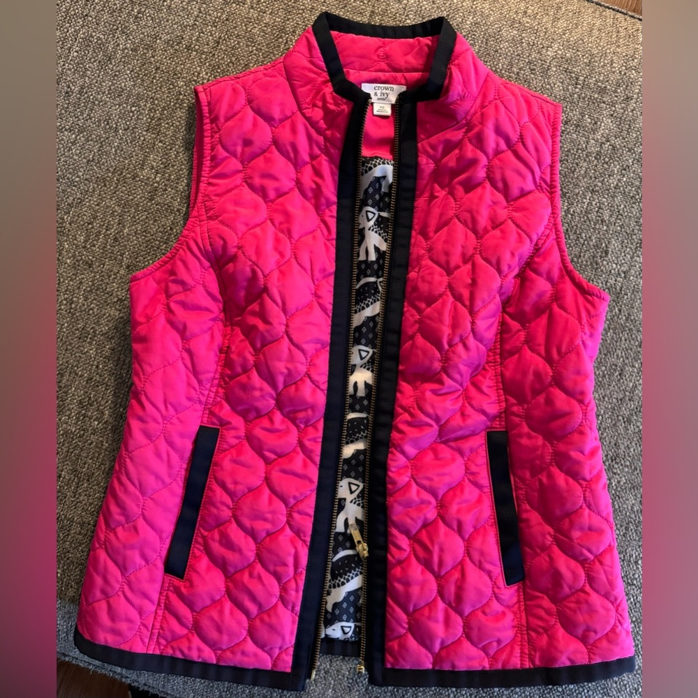 Crown & Ivy Petite puffer vest size PS